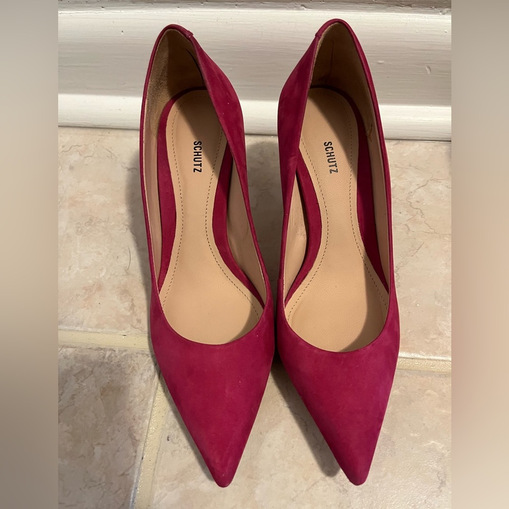 Size 5.5 SCHUTZ heels